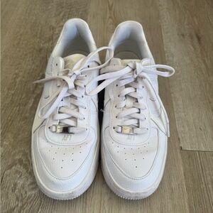 Women's Airforce 1 low top white on white
